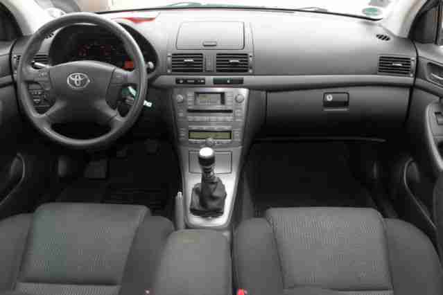 Toyota Avensis 2.0 D-4D Combi Team Standheizung SHZ AHK