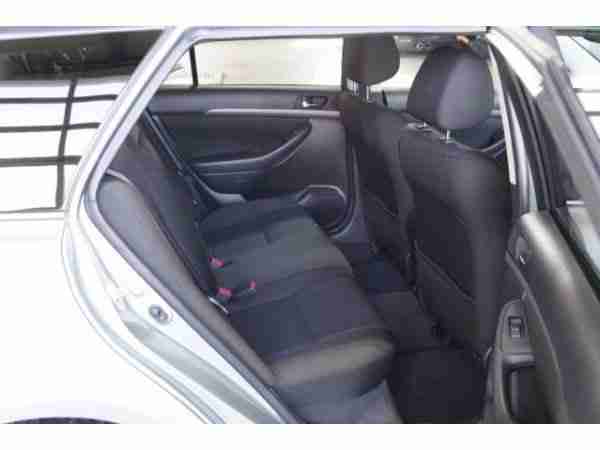 Toyota Avensis 2.0 D-4D Combi Travel Klimaaut/Navi...