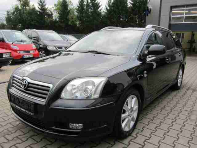 Avensis 2.0 D 4D Combi Travel Sommer und Winter