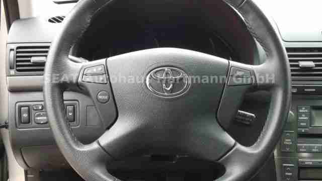 Toyota Avensis 2.0 D-4D Combi Winterreifen