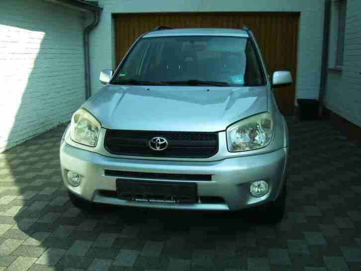 Toyota Avensis 2,0 D Executive AHK, Navi, Pano ,Standheizung