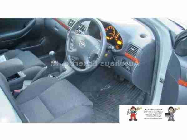 Toyota Avensis 2.0 Kb Executive / SHZ / Klima / AHK /