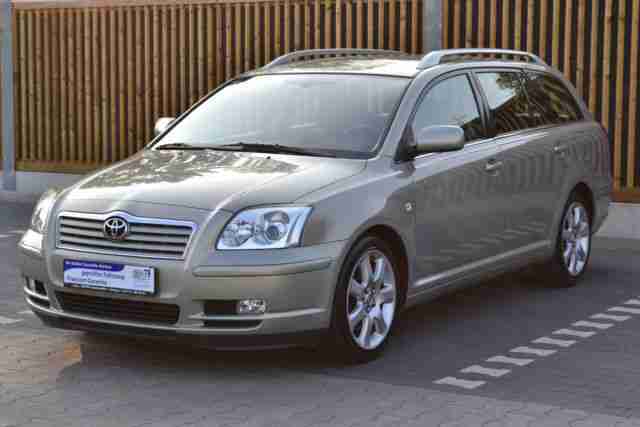 Toyota Avensis 2.0 VVT-i Combi Automatik Executive