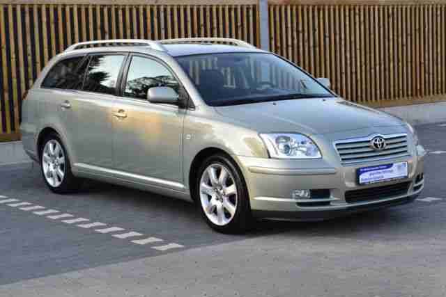 Toyota Avensis 2.0 VVT i Combi Automatik Executive