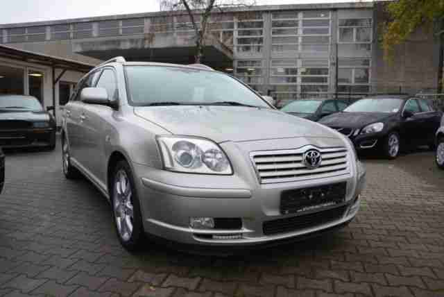 Toyota Avensis 2.0 VVT-i Combi Executive