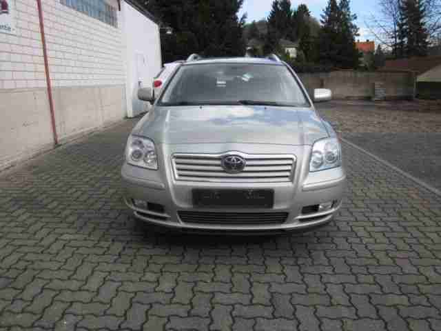 Toyota Avensis 2.0 VVT-i Combi Sol