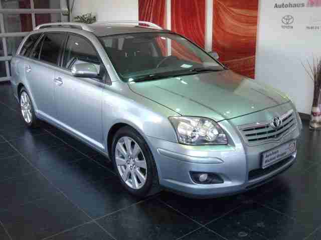 Toyota Avensis 2.0 VVT-i Combi Team