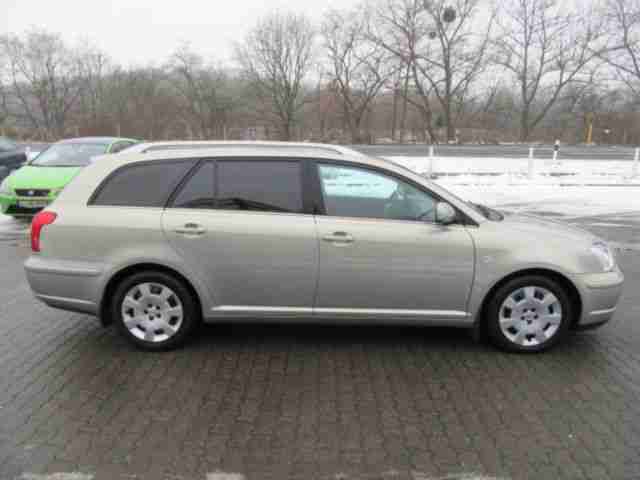 Toyota Avensis 2.2 D-4D Combi Executive Xenon Navi PDC