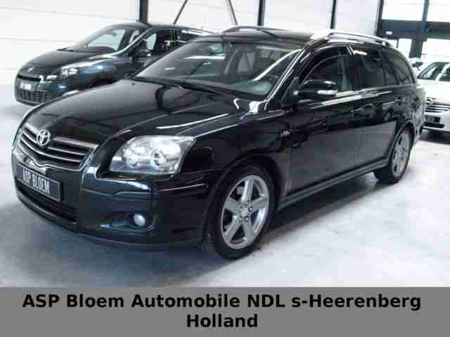 Toyota Avensis 2.2 D 4D Combi Executive,leder, NAVI