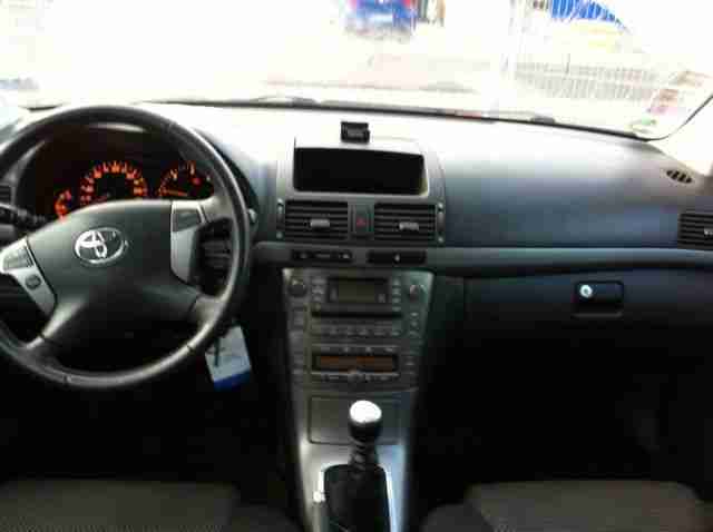 Toyota Avensis 2.2