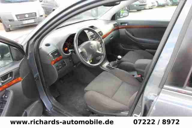 Toyota Avensis 2.2 D-CAT Combi Executive