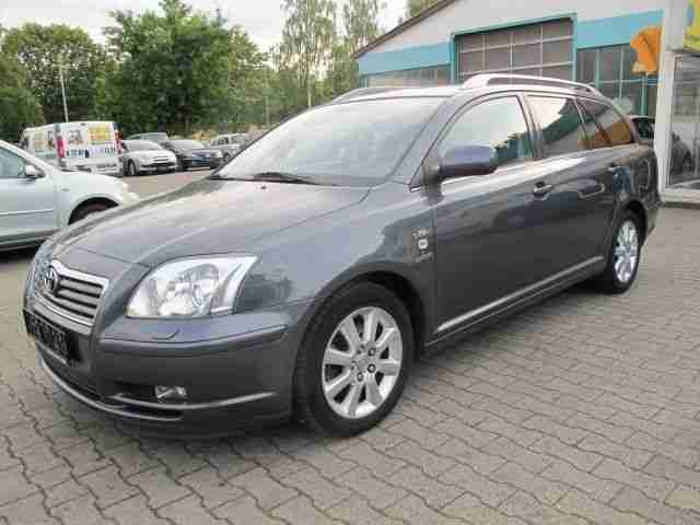 Avensis 2.2 D CAT Combi Executive