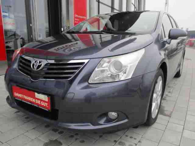 Avensis 2.2 D CAT Combi Executive