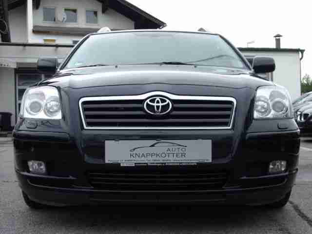 Toyota Avensis 2.2 D-CAT Combi Executive / Klima / Navi