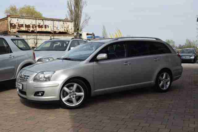 Toyota Avensis 2.2 D-CAT Combi Executive *Xenon*Leder