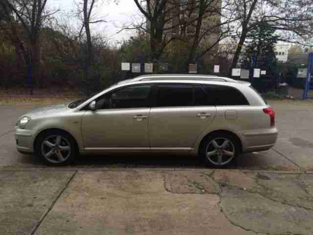 Toyota Avensis 2.2 D-CAT Combi Sol