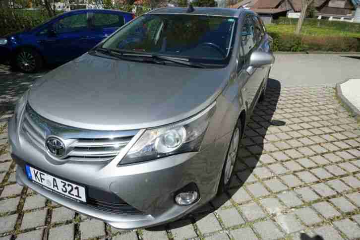 Toyota Avensis 2,2 Diesel 150 Ps Bj. 2014 Gute Zustand