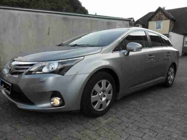 Toyota Avensis Combi 1,8 T27 Premium