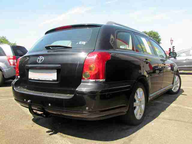 Toyota Avensis Combi 1.8 VVT-i Executive KLIMA SHZ