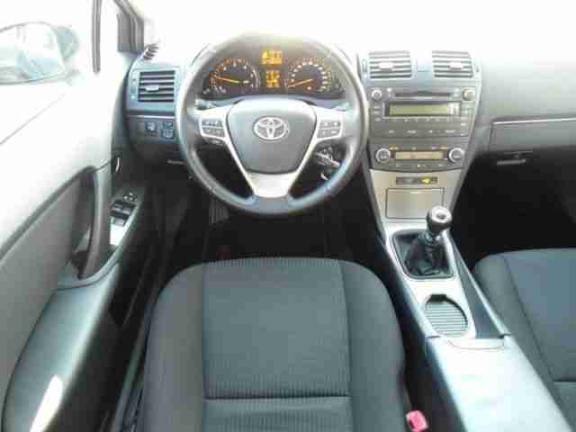 Toyota Avensis Combi 2.0 D-4D Sol Tempomat, Klima