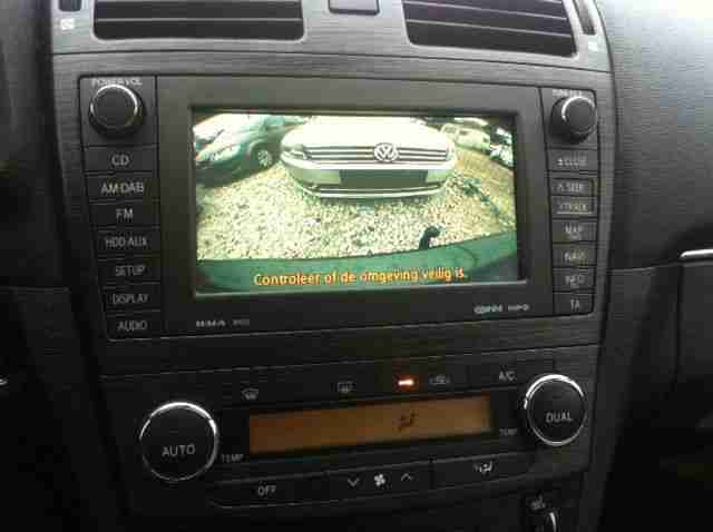 Toyota Avensis Combi Panorama.LEDER.Navi+.AHK.PDC