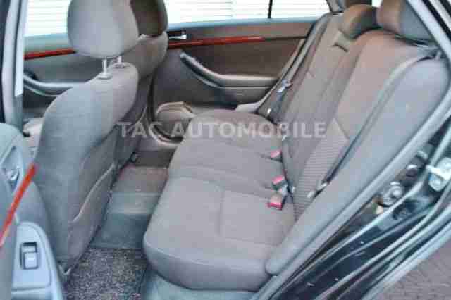 Toyota Avensis Execu 2.0 D-4D Combi *KLIMAAUT*1.HD*EU4*