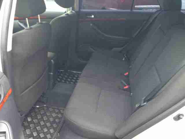 Toyota Avensis Kombi 1.8 Executive