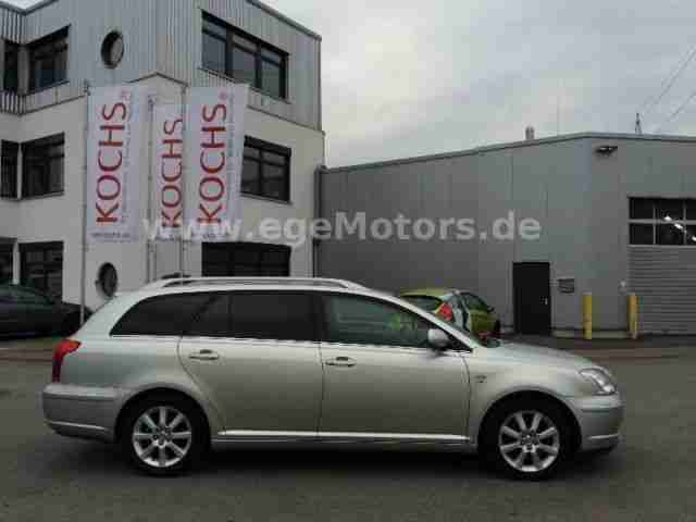 Avensis Kombi 2.0 D 4D EXECUTIVE