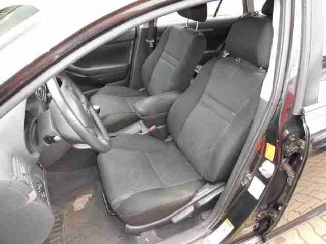 Toyota Avensis Kombi 2.0 D-4D Sol