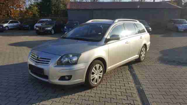 Avensis Kombi 2.0 D 4D Sol