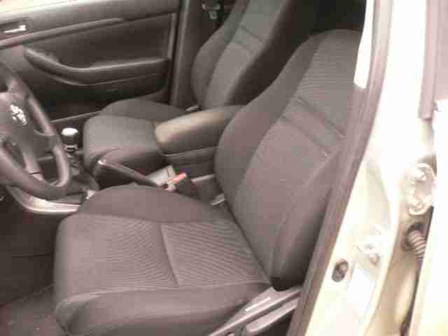 Toyota Avensis Kombi 2.0 D-4D Travel