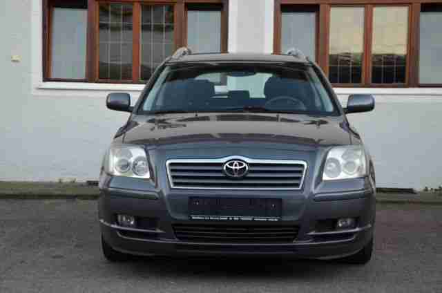 Toyota Avensis Kombi 2.2 D-4D Sol