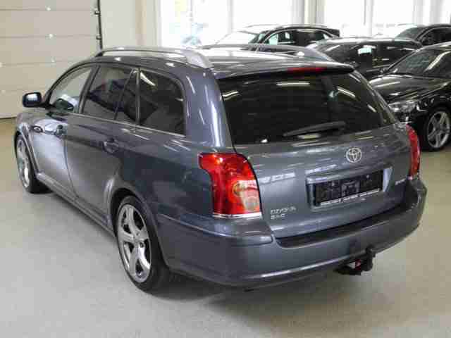 Toyota Avensis Kombi 2.2 D-CAT Executive