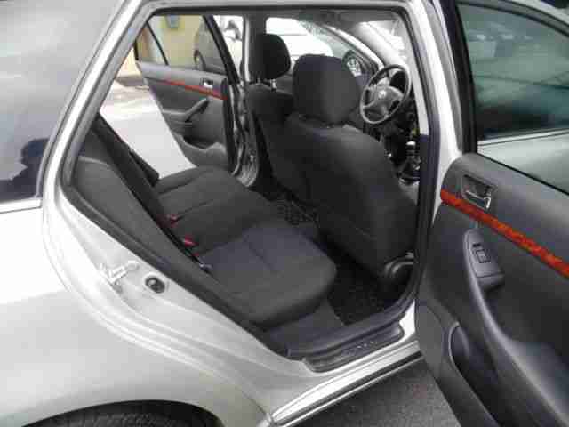 Toyota Avensis Kombi 2.2 D-CAT Executive