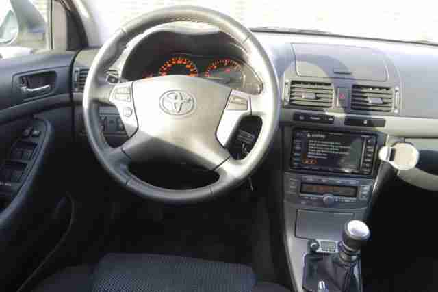 Toyota Avensis Kombi 2.2 D-CAT Executive