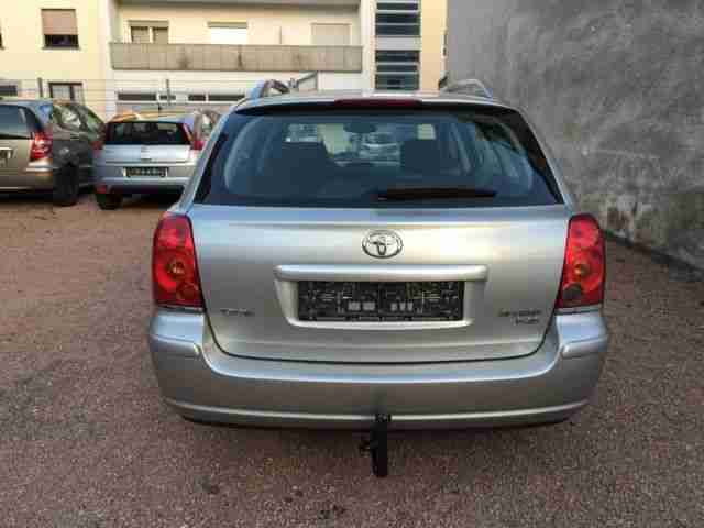 Toyota Avensis Kombi 2.2 D-CAT Sol 1.HAND/AHK