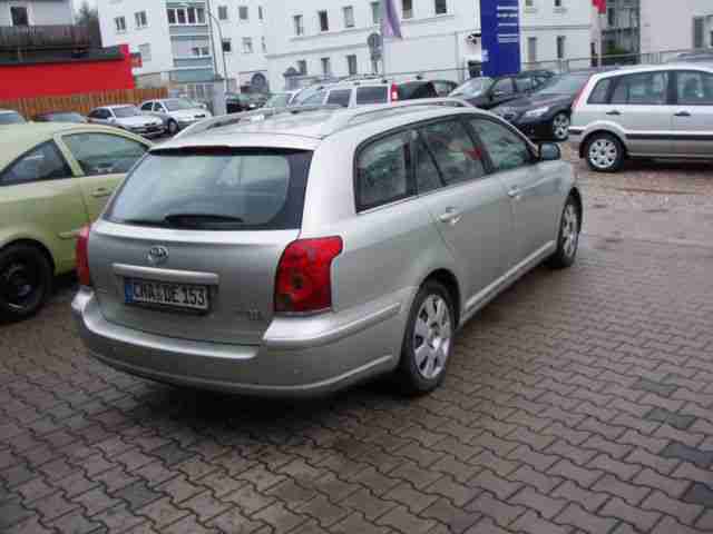 Toyota Avensis Kombi 2.2 D-CAT Sol, 6-Gang