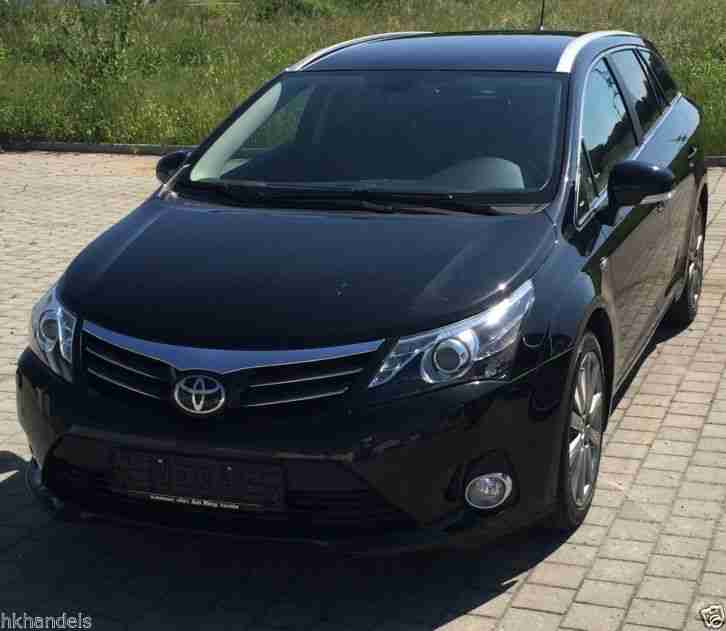 Avensis Kombi 2012 2.2 D CAT Executive NAVI