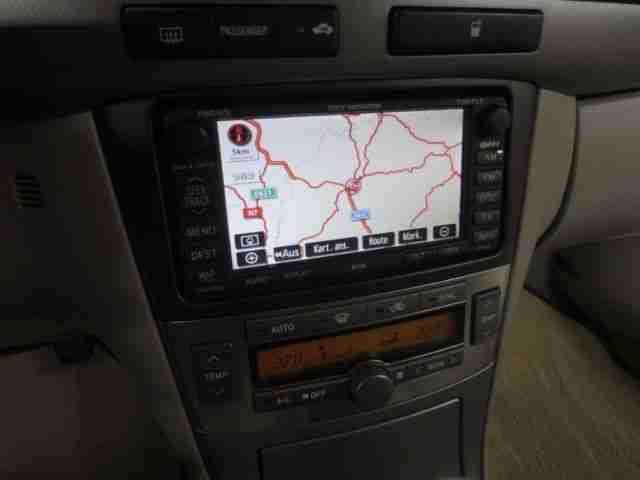 Toyota Avensis Kombi D Cat Leder*Navi*Xenon*Scheckheft