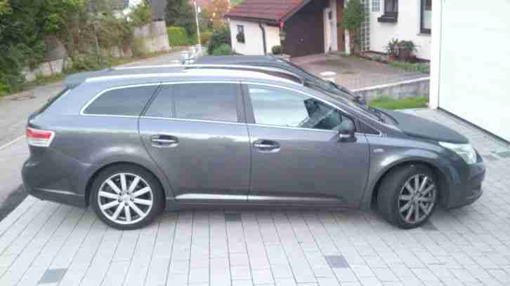 Avensis Kombi TEC Edition T27 2.2 D CAT