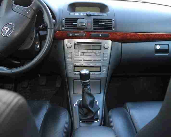 Avensis kombi Diesel(2, 2Hubraum) 2 Hand