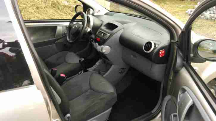 Toyota Aygo 1.0 ckin2u KLIMA ALU LEDER