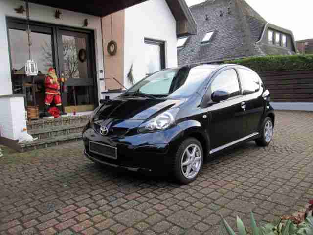 Toyota Aygo Cool 1 Hand Scheckheft Klima Alles