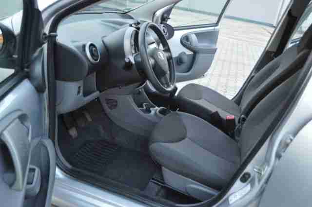 Toyota Aygo Cool * KLIMA - 4-türig - 8fach bereift *