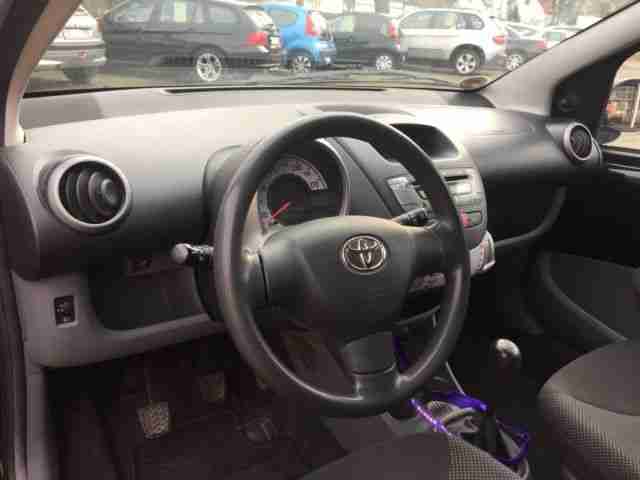 Toyota Aygo Cool mit 4 Türen