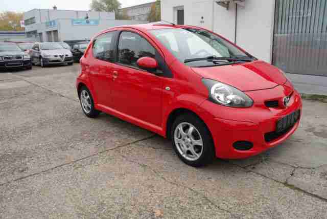 Toyota Aygo EL.FENSTER-5TÜRER-ALU-8FACH