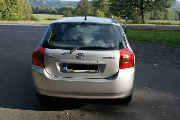 Toyota Corolla 1,6 Linea Sol Dreitürer silber, TÜV bis 12/2015