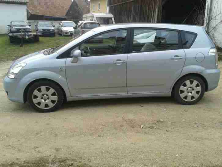 Toyota Corolla Verso 2,0 D 7 Sitze Sauber Tüv