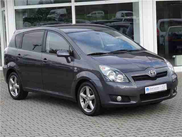 Toyota Corolla Verso 2.2 D-CAT/ 7-Sitze/ PDC/ 17"LMF