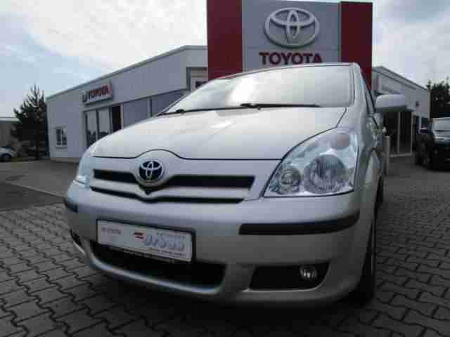 Toyota Corolla Verso 2.2 D CAT DPF Executive AHZV Stand